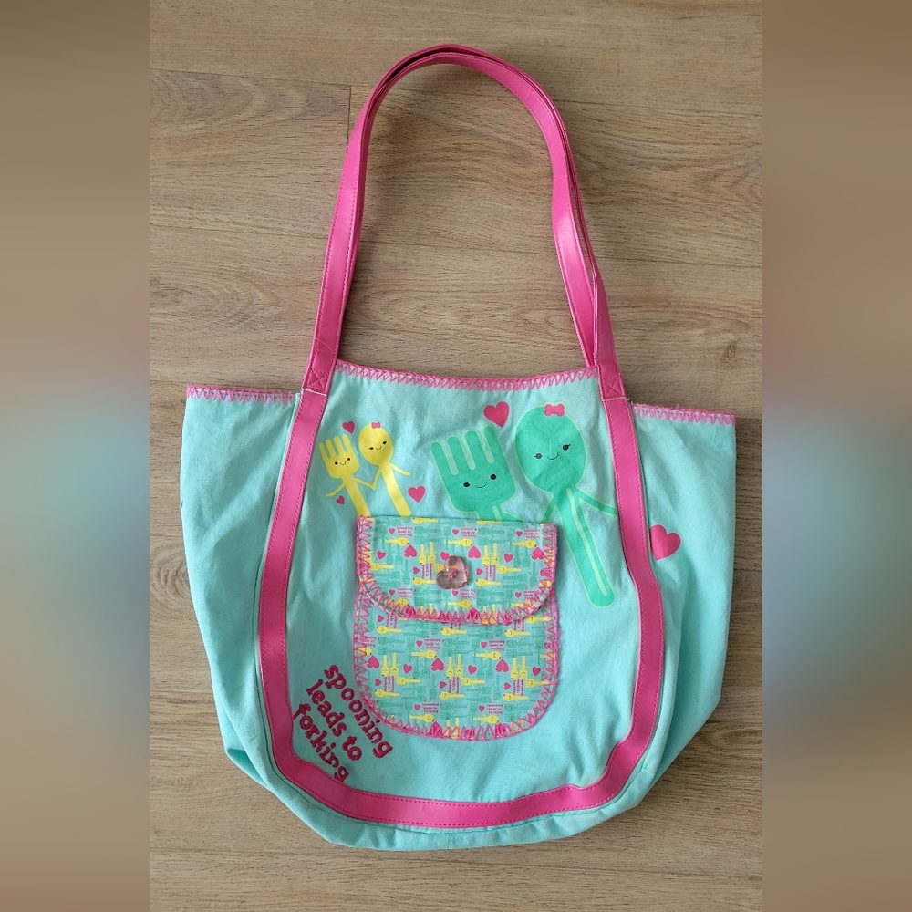 Spooning leads to forking bag